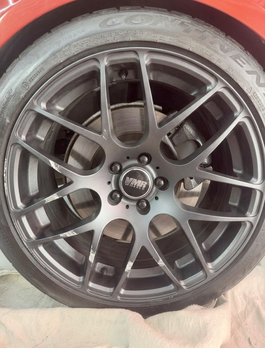 Damaged wheel before repair 3